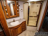2003 Winnebago Adventurer Photo #13
