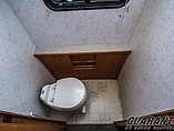 2003 Winnebago Adventurer Photo #16