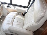 2007 Winnebago Adventurer Photo #9