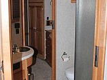 2007 Winnebago Adventurer Photo #22