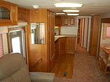 2003 Winnebago Adventurer Photo #2
