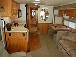 2003 Winnebago Adventurer Photo #12