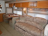 2003 Winnebago Adventurer Photo #24