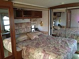 2003 Winnebago Adventurer Photo #3