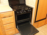 2004 Winnebago Adventurer Photo #7