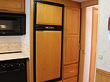 2004 Winnebago Adventurer Photo #9