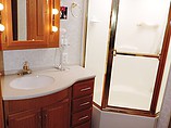 2004 Winnebago Adventurer Photo #20
