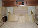 2005 Winnebago Adventurer Photo #7