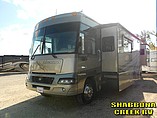 2005 Winnebago Adventurer Photo #2