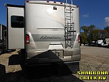 2005 Winnebago Adventurer Photo #4