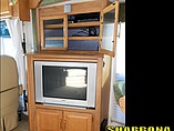 2005 Winnebago Adventurer Photo #10
