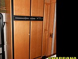 2005 Winnebago Adventurer Photo #19