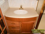 2005 Winnebago Adventurer Photo #21