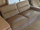 2007 Winnebago Adventurer Photo #9