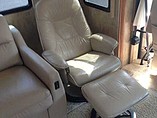 2007 Winnebago Adventurer Photo #10