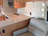 2007 Winnebago Adventurer Photo #13