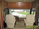 2014 Winnebago Adventurer Photo #5