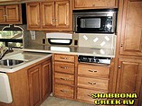 2014 Winnebago Adventurer Photo #15