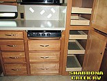 2014 Winnebago Adventurer Photo #18