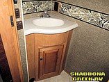2014 Winnebago Adventurer Photo #25