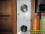 2014 Winnebago Adventurer Photo #27