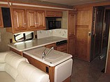 2014 Winnebago Adventurer Photo #6