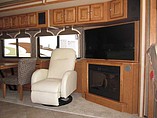2014 Winnebago Adventurer Photo #11