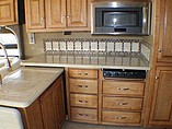 2015 Winnebago Adventurer Photo #8