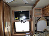 2015 Winnebago Adventurer Photo #12