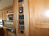 2015 Winnebago Adventurer Photo #14
