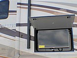 2015 Winnebago Adventurer Photo #16