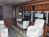 2015 Winnebago Adventurer Photo #18