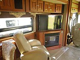 2015 Winnebago Adventurer Photo #8