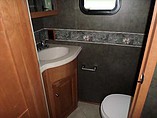 2015 Winnebago Adventurer Photo #14