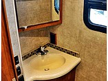 2015 Winnebago Adventurer Photo #33