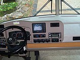 2004 Winnebago Adventurer Photo #7