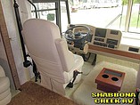 2004 Winnebago Adventurer Photo #5