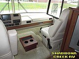 2004 Winnebago Adventurer Photo #7