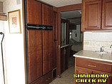 2004 Winnebago Adventurer Photo #18