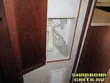 2004 Winnebago Adventurer Photo #20