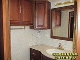 2004 Winnebago Adventurer Photo #26