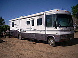02 Winnebago Adventurer