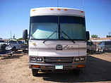 2002 Winnebago Adventurer Photo #2