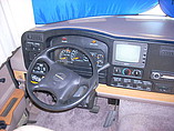 2002 Winnebago Adventurer Photo #19
