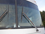 1999 Winnebago Adventurer Photo #3