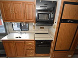 1999 Winnebago Adventurer Photo #29