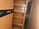 1999 Winnebago Adventurer Photo #32