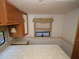 1999 Winnebago Adventurer Photo #35