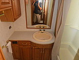 1999 Winnebago Adventurer Photo #38