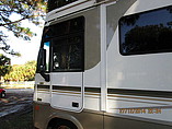 2002 Winnebago Adventurer Photo #2